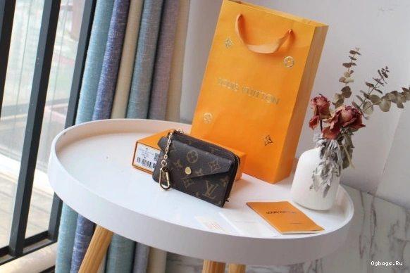 RECTO LOUIS HOLDER VUITTON CARD VERSO 0217